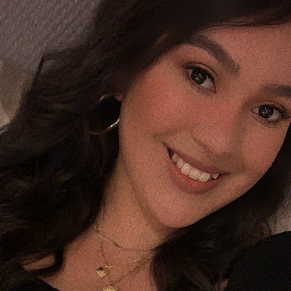 Meet your Posher, Gabriela